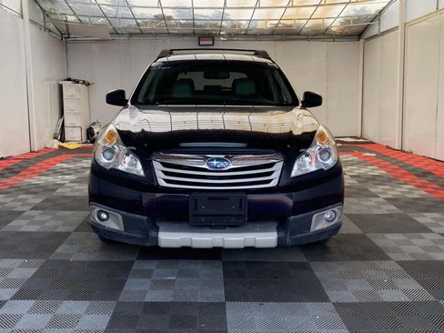 Used 2012 Subaru Outback 2.5i Limited AWD/4WD image 2