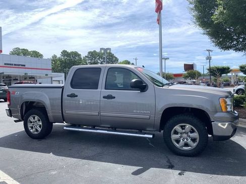 Used 2013 GMC Sierra 1500 SLE w/ Power Tech Package AWD/4WD image 9