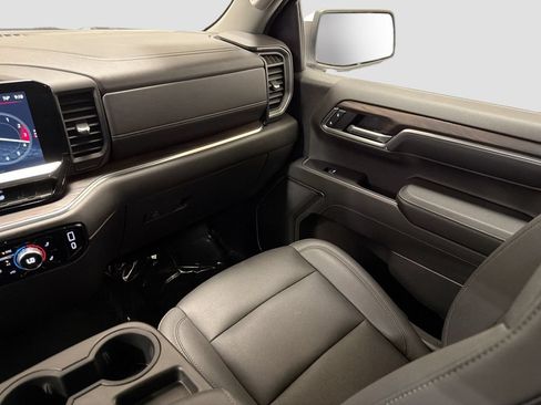Used 2023 GMC Sierra 1500 SLT AWD/4WD image 24
