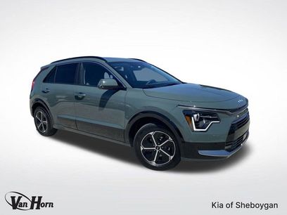 New 2025 Kia Niro SX