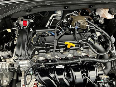 Used 2018 Hyundai Elantra GT image 32