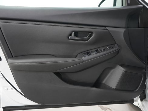 Used 2024 Nissan Sentra S image 19