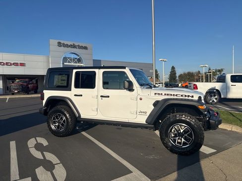 New 2026 Jeep Wrangler Unlimited Rubicon w/ Steel Bumper Group AWD/4WD image 3