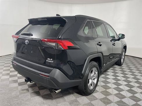 Certified 2021 Toyota RAV4 XLE w/ Convenience Package AWD/4WD image 6