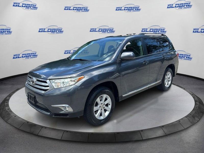 Used 2011 Toyota Highlander SE image 1
