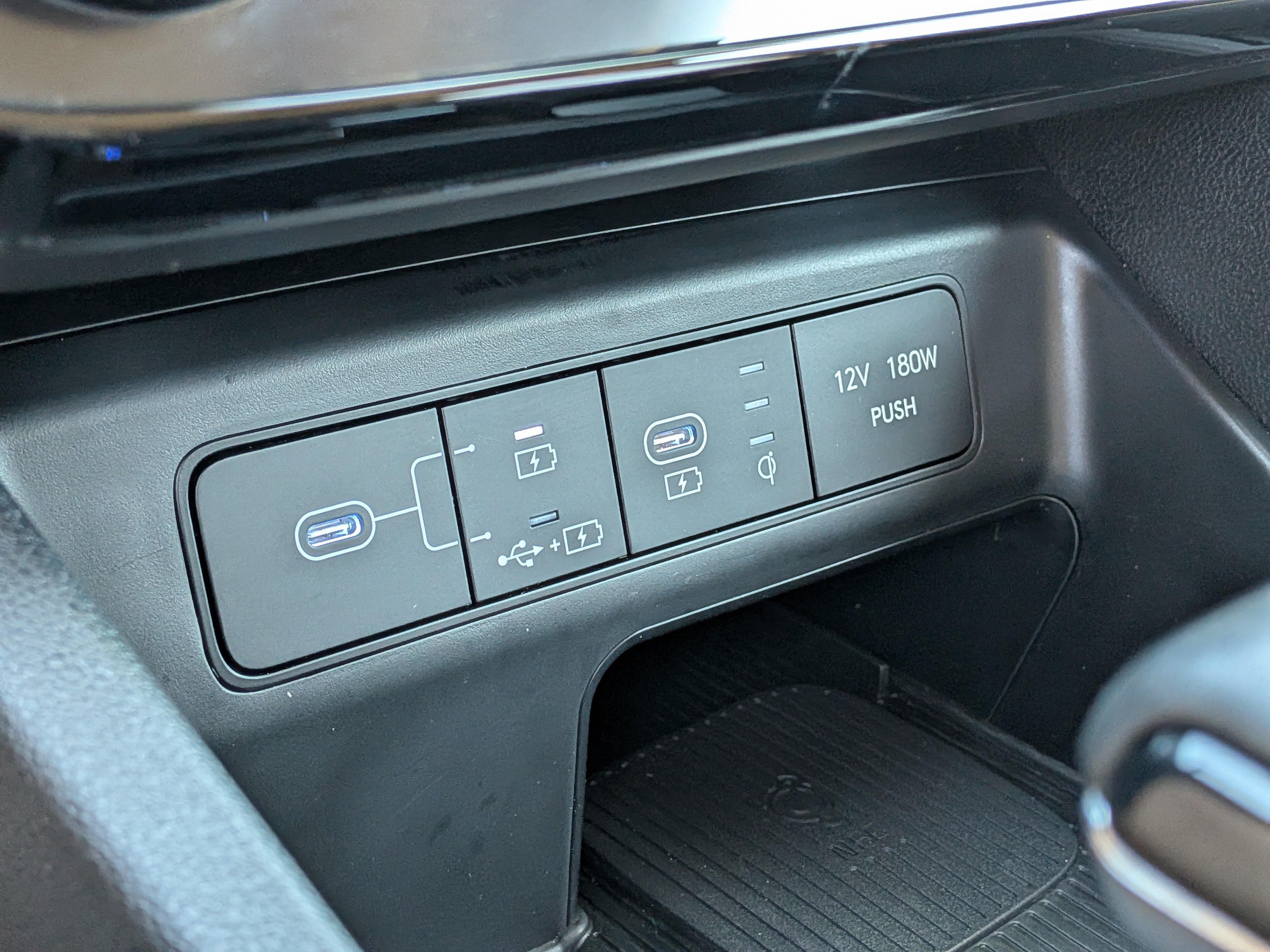 Used 2025 Hyundai Tucson SEL FWD image 32