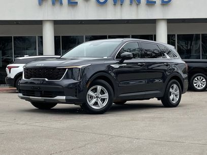 Used 2025 Kia Sorento LX