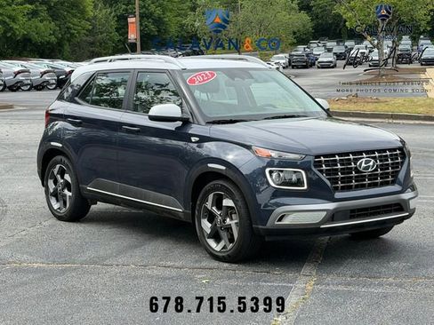 Used 2023 Hyundai Venue Limited w/ Cargo Package FWD image 1