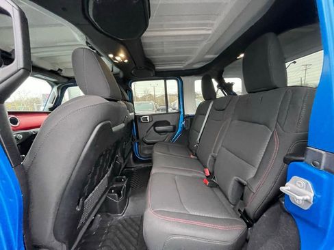 Used 2022 Jeep Wrangler Unlimited Rubicon w/ Dual Top Group image 24