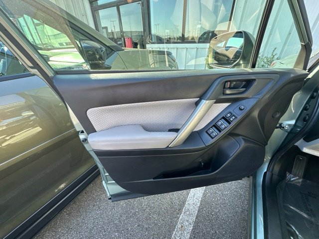 Used 2018 Subaru Forester 2.5i Premium AWD/4WD image 18