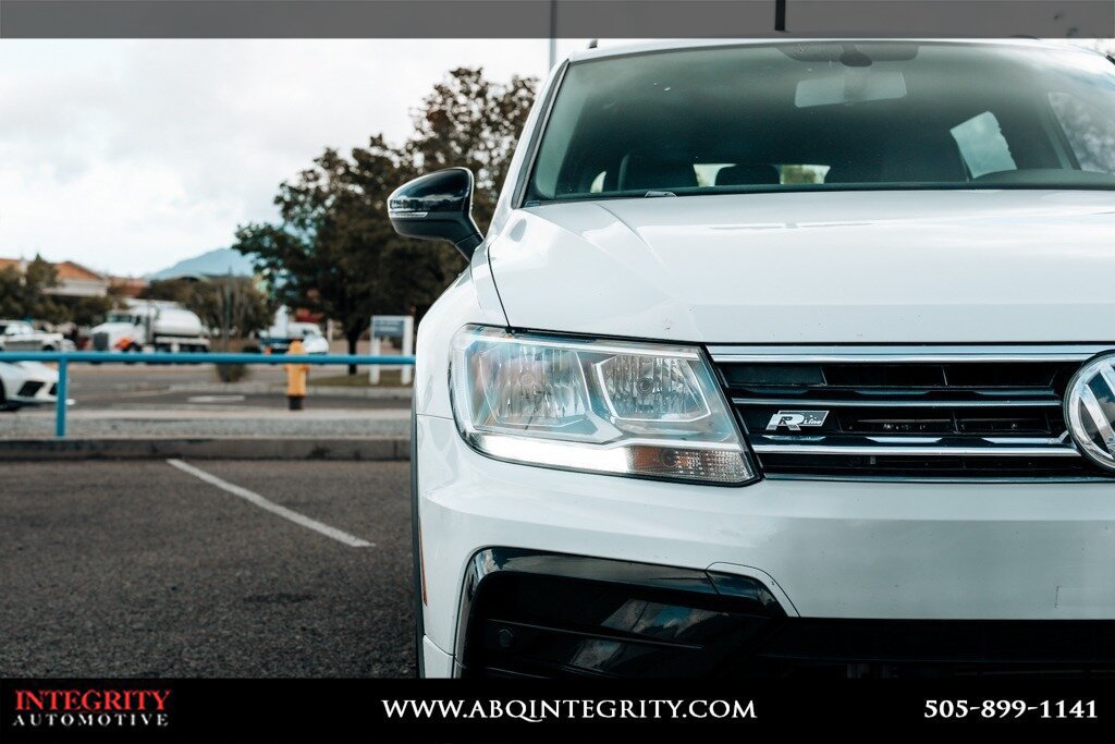 Used 2020 Volkswagen Tiguan SE R-Line AWD/4WD image 9
