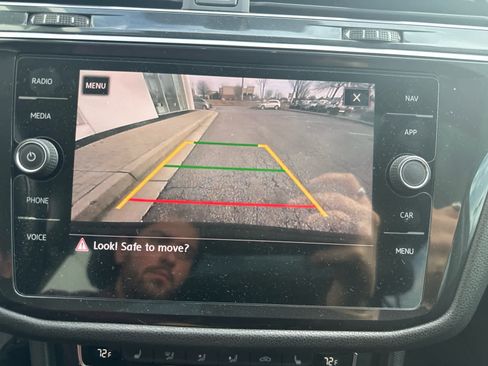 Used 2019 Volkswagen Tiguan SEL image 13