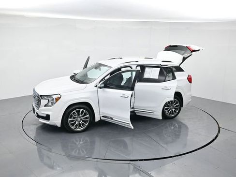 Used 2022 GMC Terrain Denali image 47