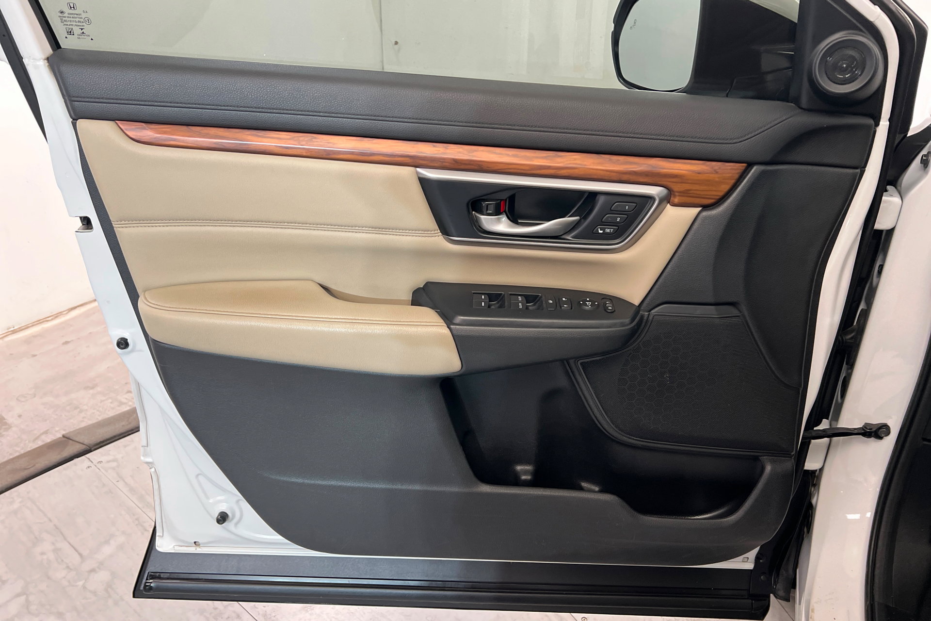 Used 2022 Honda CR-V Touring image 15