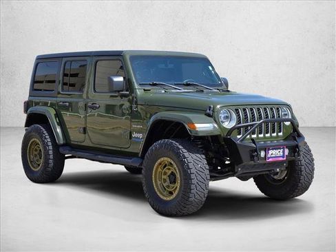 Used 2021 Jeep Wrangler Unlimited Sahara w/ Cold Weather Group AWD/4WD image 3