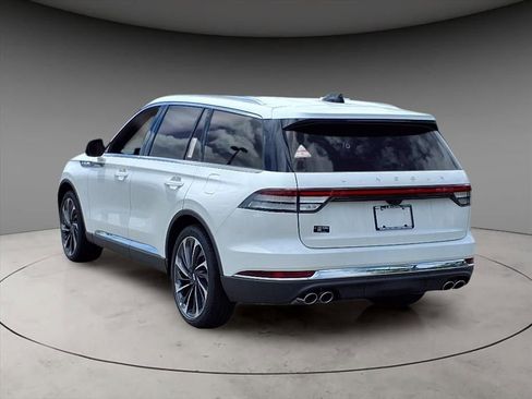 New 2025 Lincoln Aviator Reserve w/ Equipment Group 201A AWD/4WD image 3