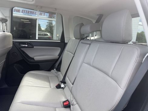 Used 2015 Subaru Forester 2.5i Limited AWD/4WD image 24
