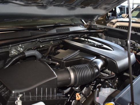 Used 2017 Toyota Tacoma TRD Off-Road image 45