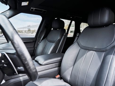 Used 2025 Land Rover Range Rover SE AWD/4WD image 42