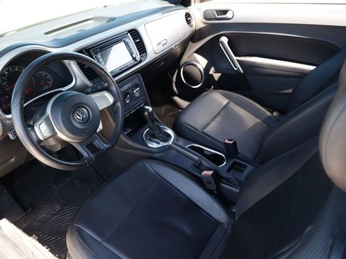 Used 2012 Volkswagen Beetle 2.5 FWD image 12