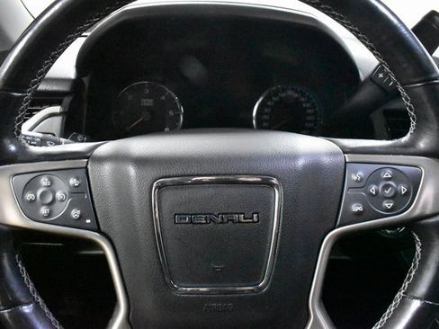 Used 2019 GMC Yukon XL Denali w/ Denali Ultimate Package image 22