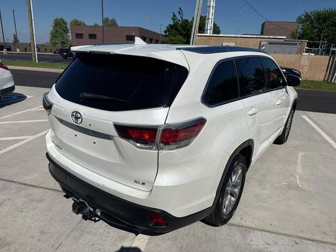 Used 2015 Toyota Highlander XLE FWD image 11