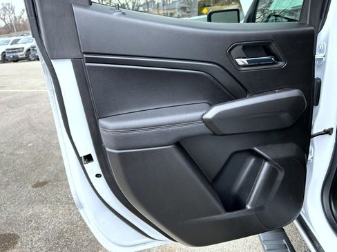 Used 2024 Chevrolet Colorado LT w/ LT Convenience Package image 20