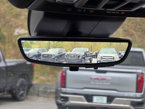Used 2025 GMC Sierra 1500 AT4X AWD/4WD image 11