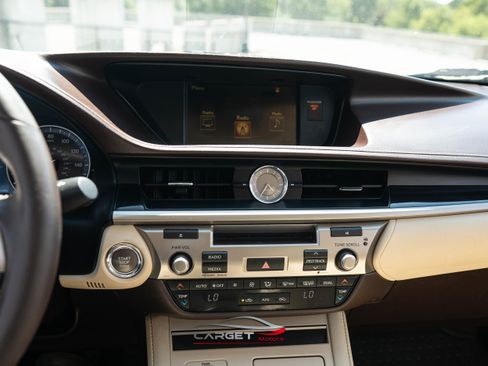 Used 2016 Lexus ES 350 w/ Accessory Package image 26