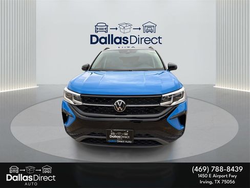 Used 2024 Volkswagen Taos SE image 3