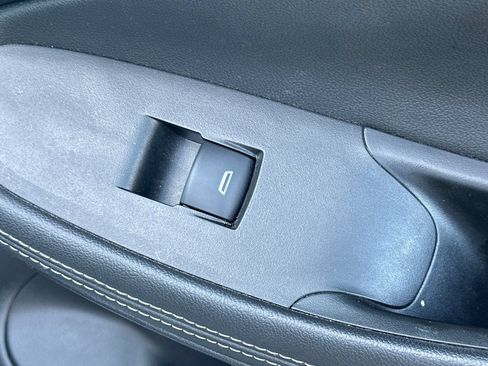 Used 2024 Buick Encore GX Sport Touring FWD image 20