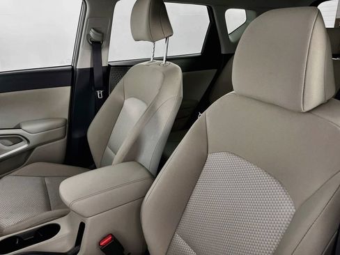 Used 2025 Kia Soul LX FWD image 28