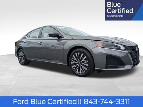 Used 2025 Nissan Altima 2.5 SV FWD image 1