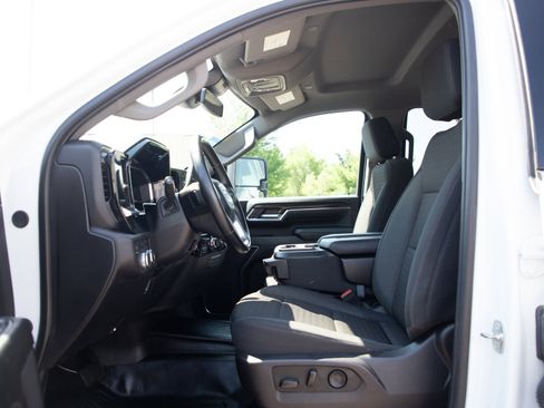 Used 2024 GMC Sierra 3500 SLE AWD/4WD image 23