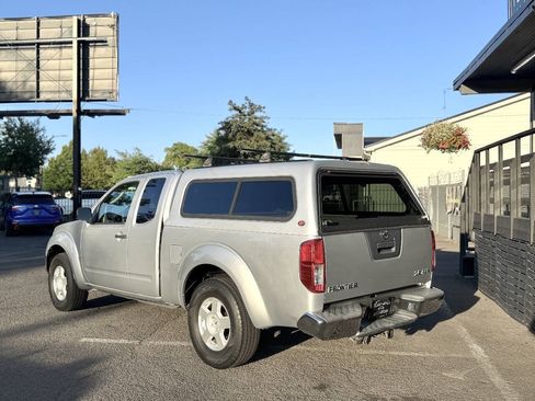 Used 2007 Nissan Frontier SE w/ SE Value Truck Pkg AWD/4WD image 4