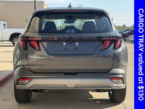 New 2026 Hyundai Tucson SE image 6