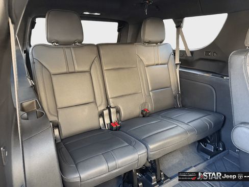 Used 2024 Chevrolet Suburban RST w/ Luxury Package AWD/4WD image 35