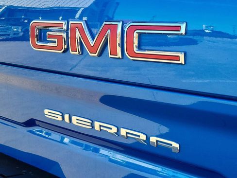 Used 2024 GMC Sierra 1500 AT4X AWD/4WD image 31