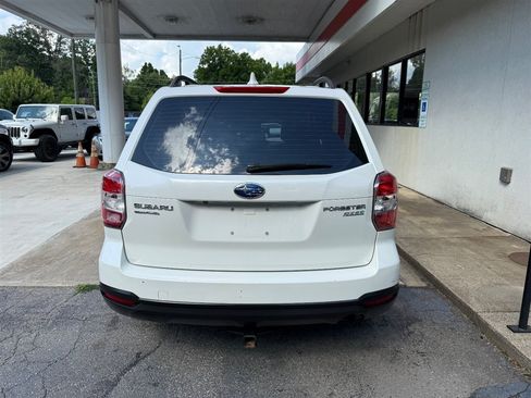 Used 2016 Subaru Forester 2.5i w/ Alloy Wheel Package AWD/4WD image 11