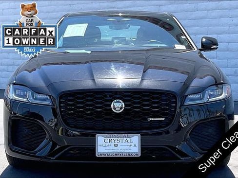 Used 2024 Jaguar XF R-Dynamic SE RWD image 2