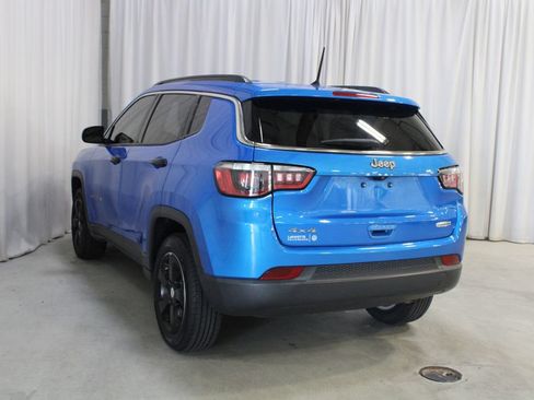 Used 2018 Jeep Compass Latitude w/ Cold Weather Group AWD/4WD image 23