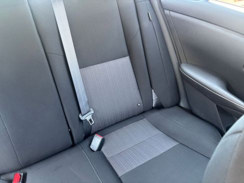 Used 2025 Nissan Sentra SV FWD image 35