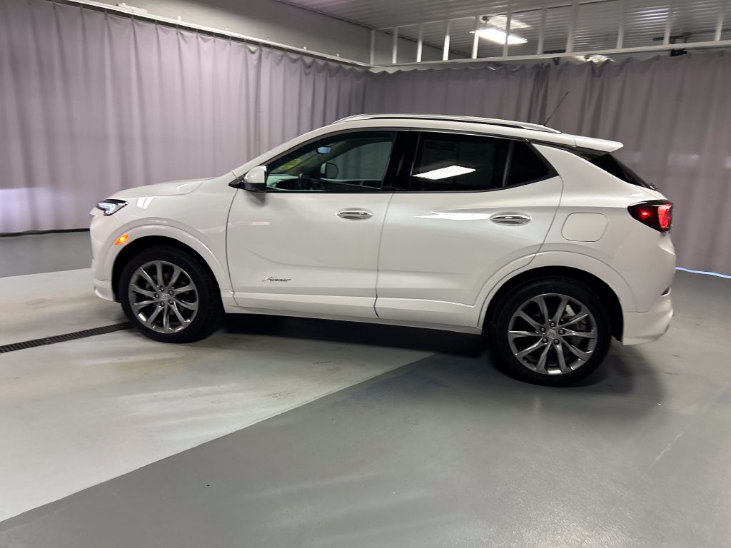 Used 2026 Buick Encore GX Avenir w/ Avenir Technology Package AWD/4WD image 4