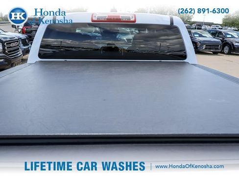 Used 2022 Chevrolet Colorado LT RWD image 21