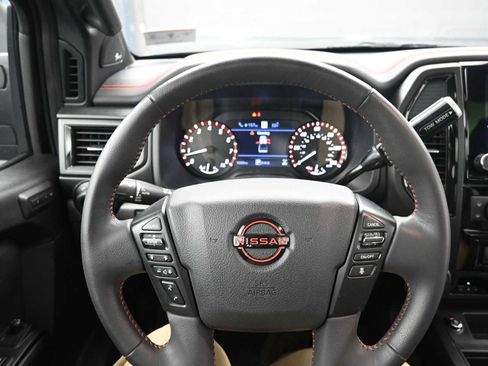 Used 2024 Nissan Titan PRO-4X w/ Pro-4x Convenience Package image 12