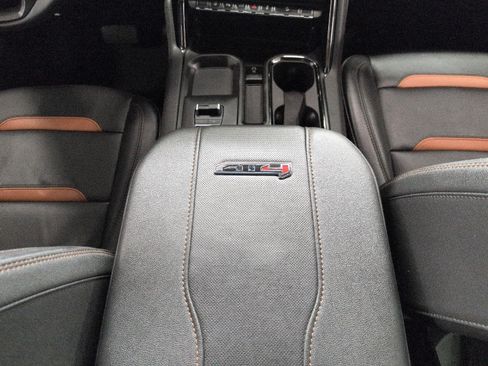 Used 2024 GMC Sierra 2500 AT4 w/ AT4 Premium Plus Package AWD/4WD image 16