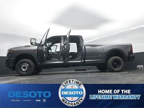 New 2026 RAM 3500 Big Horn AWD/4WD image 65