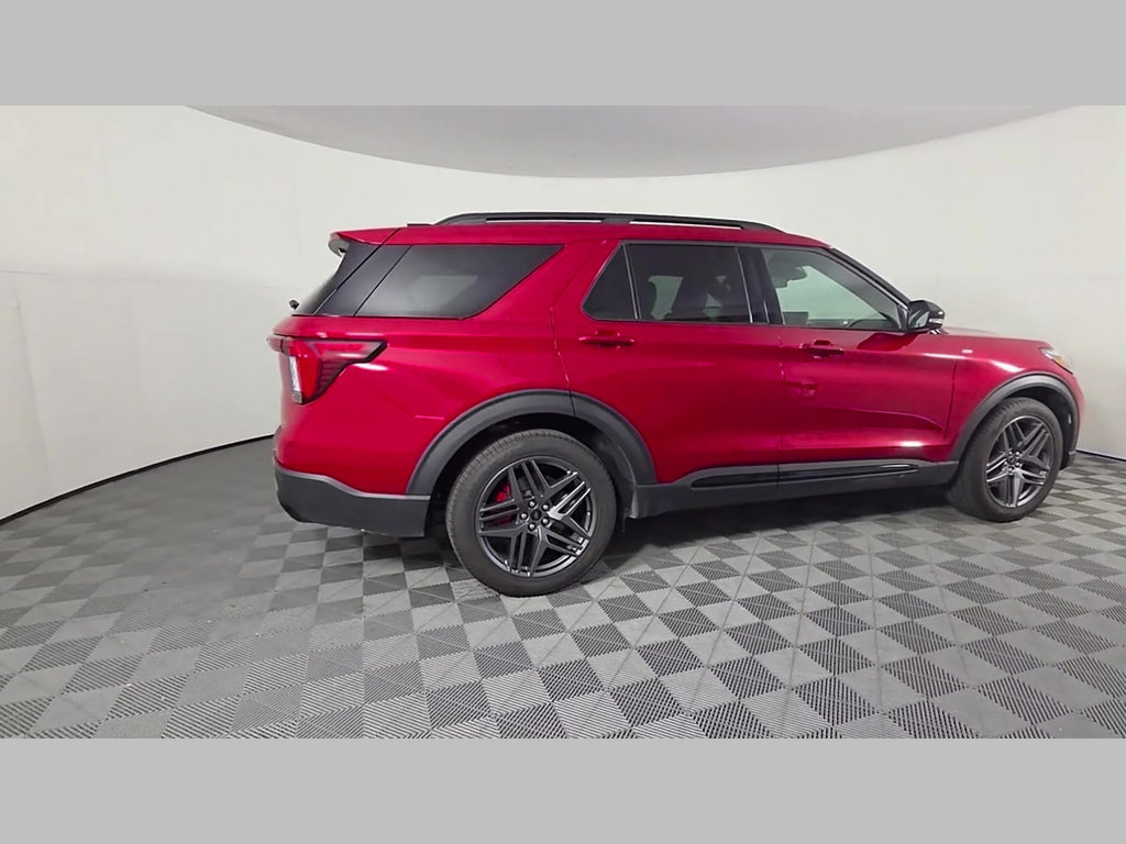Used 2026 Ford Explorer ST-Line w/ ST-Line Street Pack RWD image 38