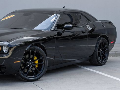 Used 2020 Dodge Challenger R/T Scat Pack w/ Plus Package RWD image 6