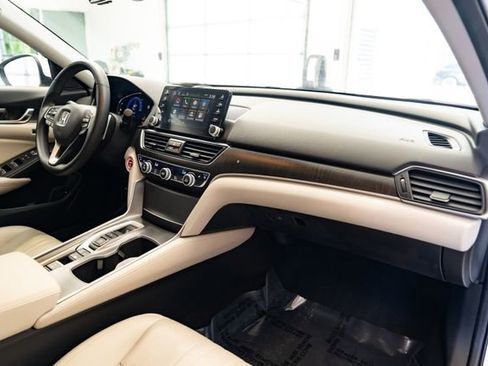 Used 2019 Honda Accord Touring image 30